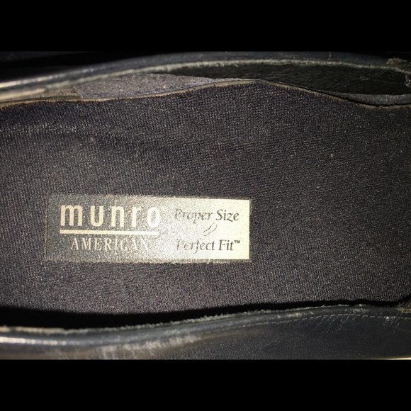 Munro American Dark Blue Leather Loafer - Picture 6 of 6